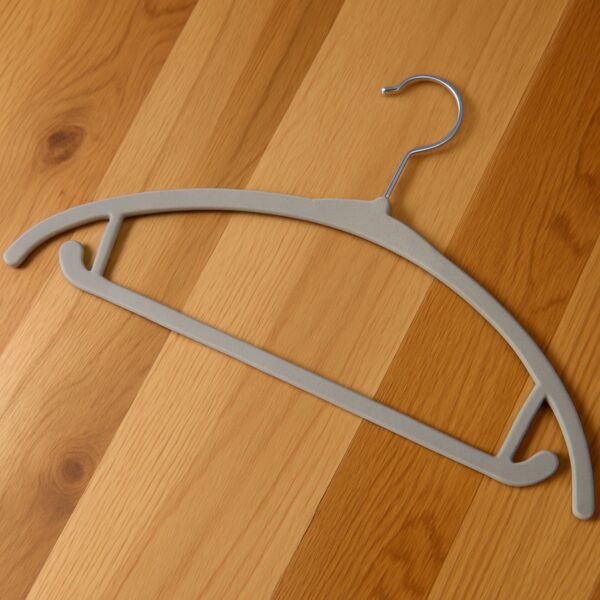 10_hanger.jpg Velvet Non-Slip Clothes Hanger (1 Pc)
