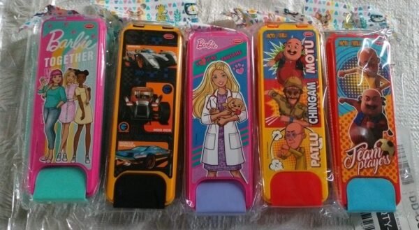 11830f34-5175-4d17-b1e4-7d6e35042214_102c91b6-f85f-4ef6-ba87-54034ff1890e.jpg Stylish Cartoon Printed Hard Top Pencil Box for Kids (1 Pc / Mix Design)