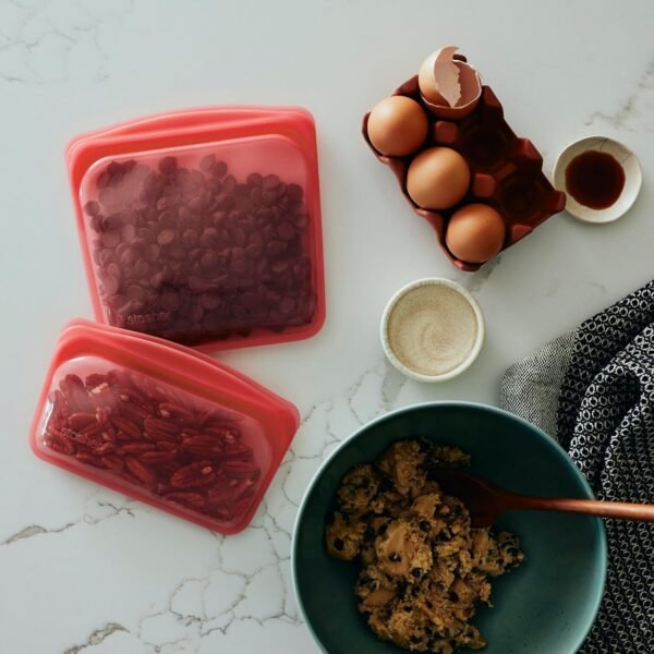 12 Peace Reusable Stretch Lids Set with 2 Storage Pouches – Flexible Food Cover Lids