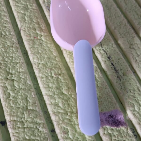 1882d3a0-1e94-4462-a2b1-ab872b5c8358.jpg Large Plastic Measuring Spoons Flour Scoops for Home Kitchen (1 Pc)