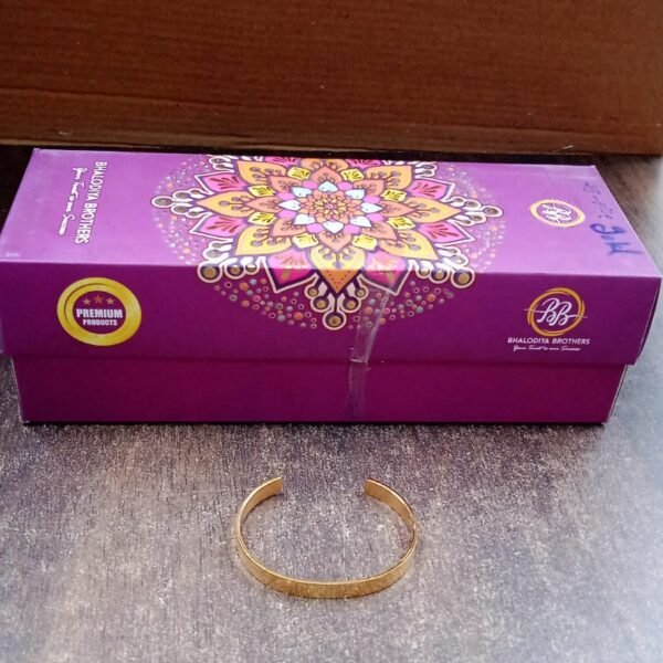 18f2a17c-6648-4322-be7a-71b7ddc78d87.jpg Elegant Gold Finish Open Cuff Bracelet Kada (1 Pc)