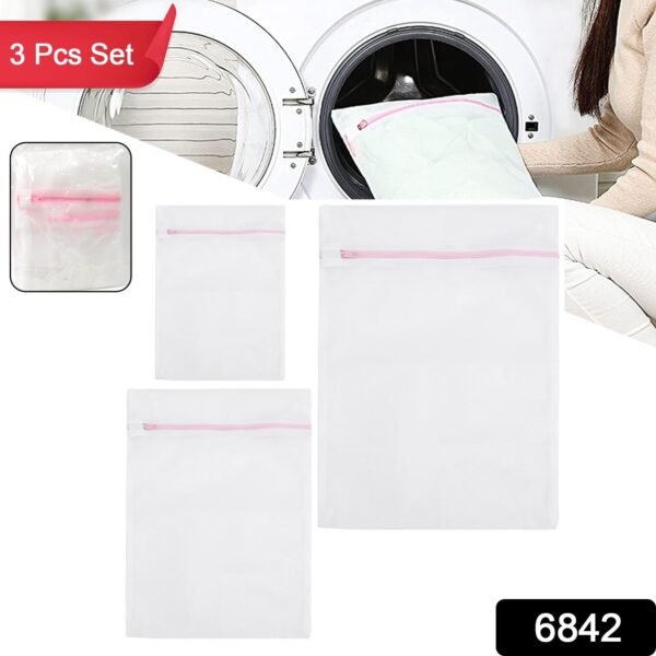 19f506af-b5bb-4ed2-b5b3-c1f01f2d2015.jpg Reusable and Durable Zip Mesh Laundry Bag 3 Different Size (3 Pcs Set)