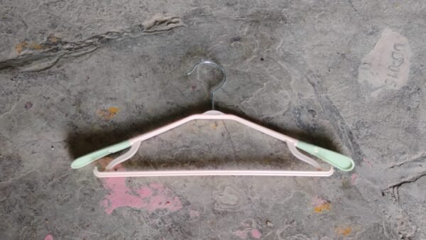 1a5cbe41-e72f-42ca-b7e1-9873e888f275.jpg PP Cloth Hanger Set of 1 with Zinc Plated Steel Hook (1 Pc)