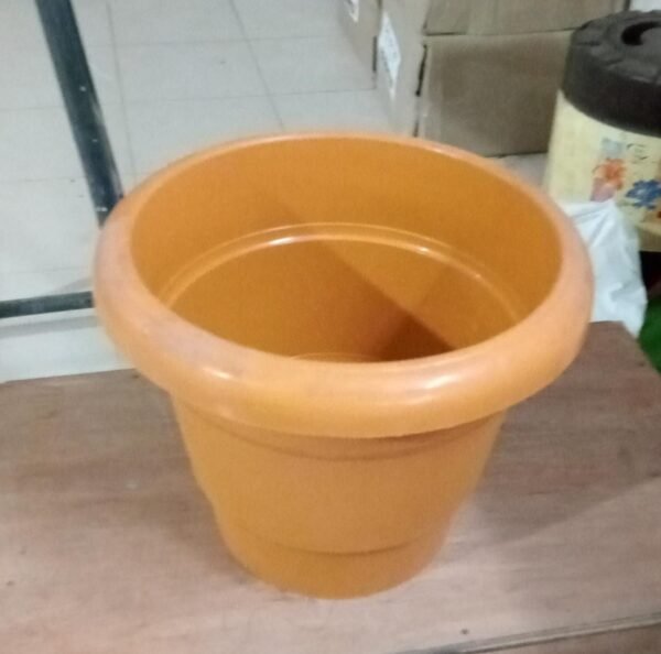 1ce80ae1-a010-4f2f-b683-deb9de1687f1.jpg Garden Heavy Plastic Planter Pot / Gamla (Brown, Pack of 1)