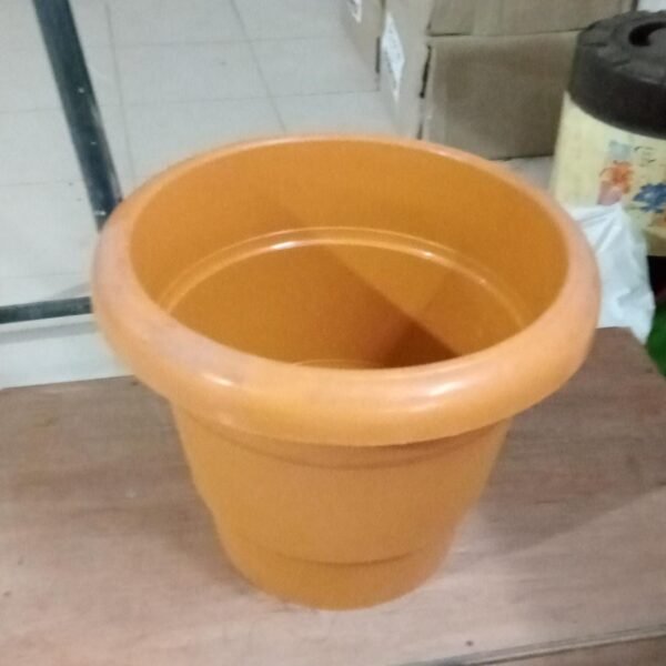 1ce80ae1-a010-4f2f-b683-deb9de1687f1.jpg Garden Heavy Plastic Planter Pot / Gamla (Brown, Pack of 1)