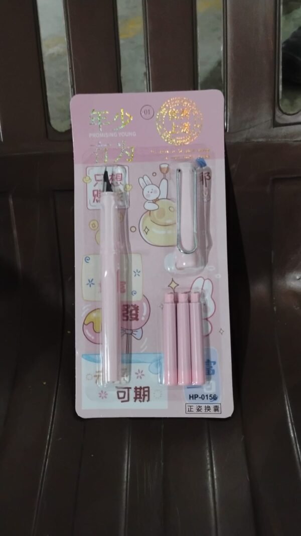 1e9726a8-035c-4cb6-8d57-7fa856028b65.jpg Fountain Blue Pen With 3 Refills (1 Set)