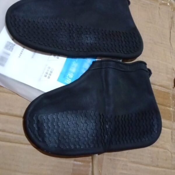 204ba050-9012-466c-98cd-7926903ef384.jpg Non-Slip Silicone Waterproof Anti-Skid Reusable Shoe Covers (Small, 1 Pair)