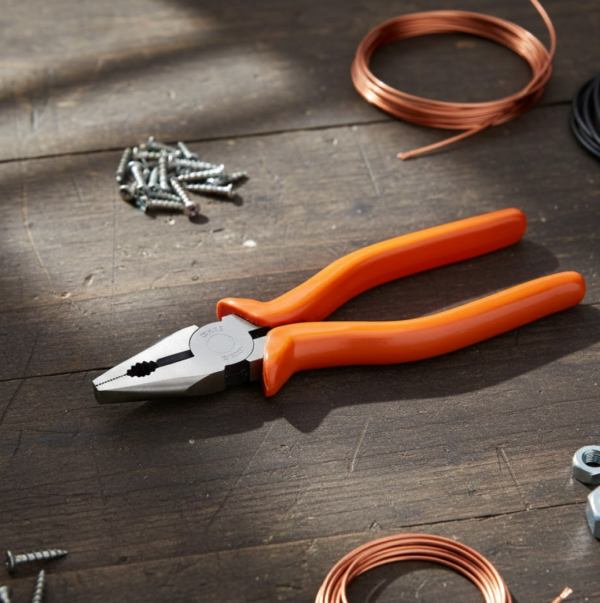 2092621609.png Heavy Duty Combination Plier Wire Cutters