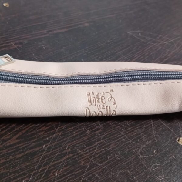 21e40e30-973b-4724-8d9e-1b9d7e2e5db2.jpg Leather Pencil Case high-quality leather pencil pouch ideal of School (1Pc)