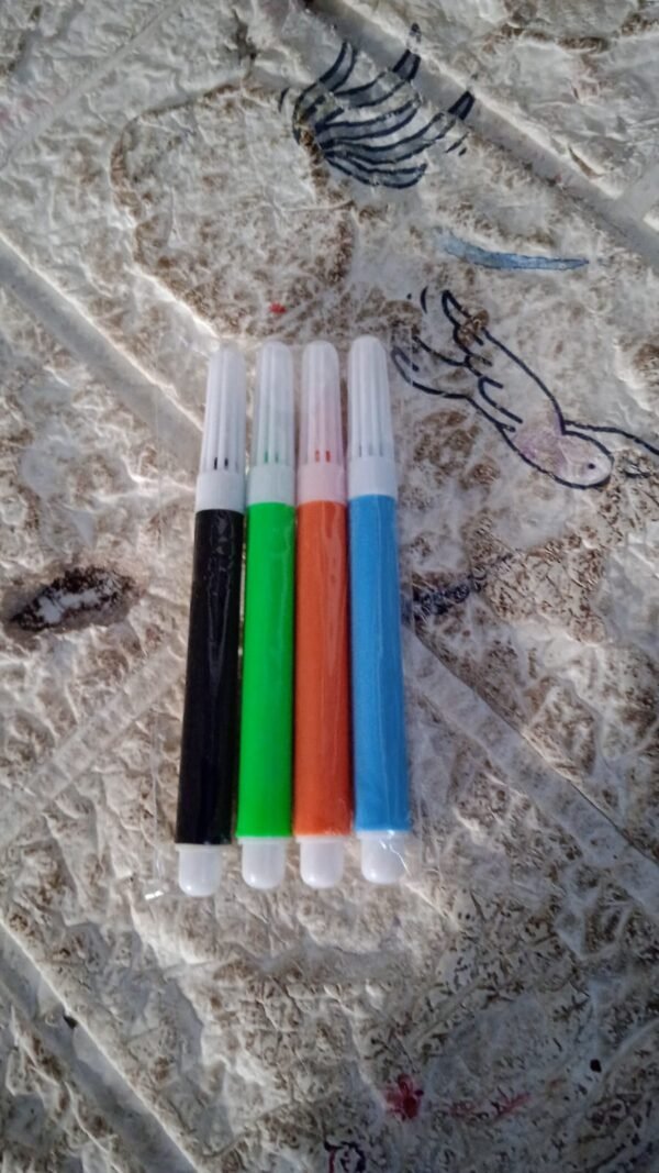 235173d9-b761-4e41-96cc-bdf5d6ec88b7_e3fa4b11-462f-4d89-8c46-06808c091c59.jpg 4-Piece Waterproof Marker Pen Art Set for DIY Crafts, Kids & Artists