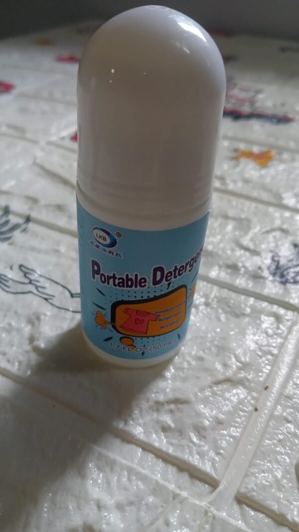 251a0d6d-12a9-4aed-aeb1-0789dcb02137_61f8a29c-151d-411a-8a60-6d91ef118856.jpg Clothes Stain Remover Bead Emergency Stain Rescue Roller Cleaner for Various Fabrics