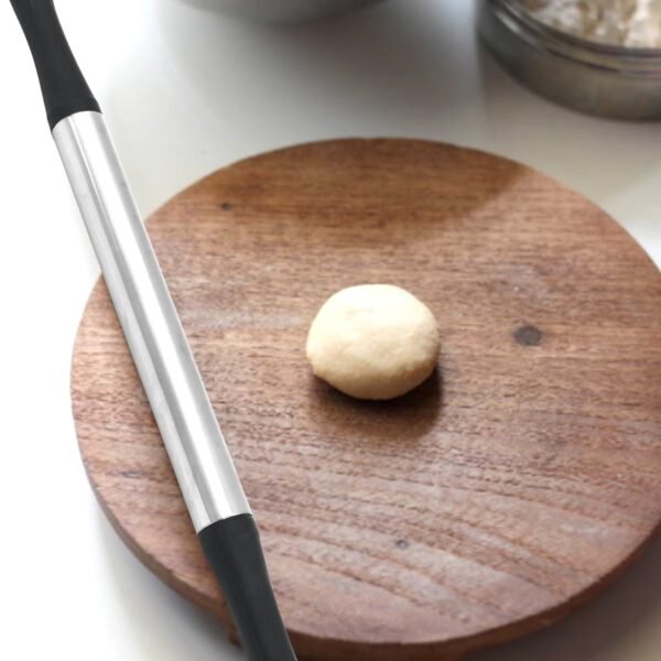 252001_14dec4d2-fa2a-4b6c-b786-20e8445d71d7.jpg Kitchen Plastic Roti Maker Belan / Rolling Pin (Black)
