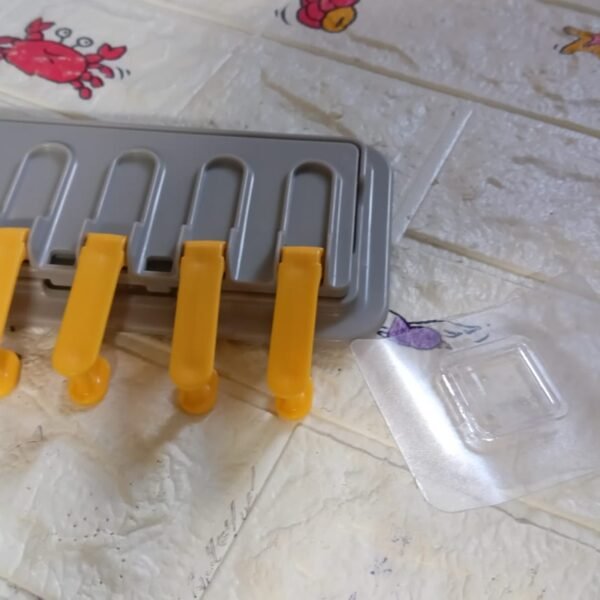 2632326d-cfdb-4e83-af2e-610c26aa7681.jpg Wall Mounted Hook Towel Hook Rack Foldable Wall Hooks Mobile Holder Stand