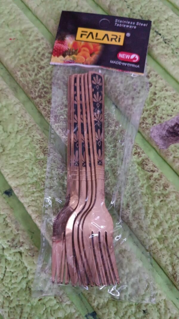 2f2649ce-dd0b-43af-ad04-d7a037c5fe1f.jpg Stainless Steel Premium Fork Traditional Design Tablewar (6 Pcs Set / Golden)