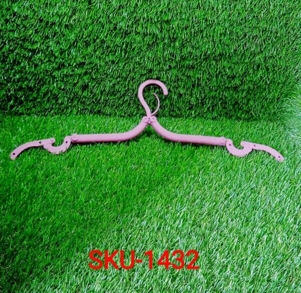 2f7aa8c1-3e25-42bc-8f3f-26f82875397f.jpg Portable & Foldable Multicolor Plastic Hangers (1pc)