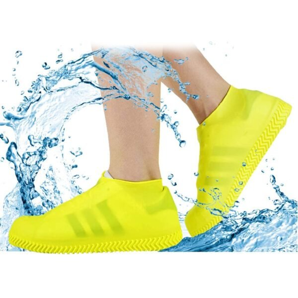 Non-Slip Silicone Reusable Waterproof Boot Shoe Cover (Medium, Mix Color)