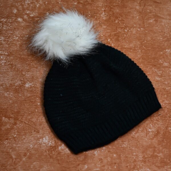 Men's and Women's Skull Slouchy Winter Woolen Knitted Black Inside Fur Beanie Cap