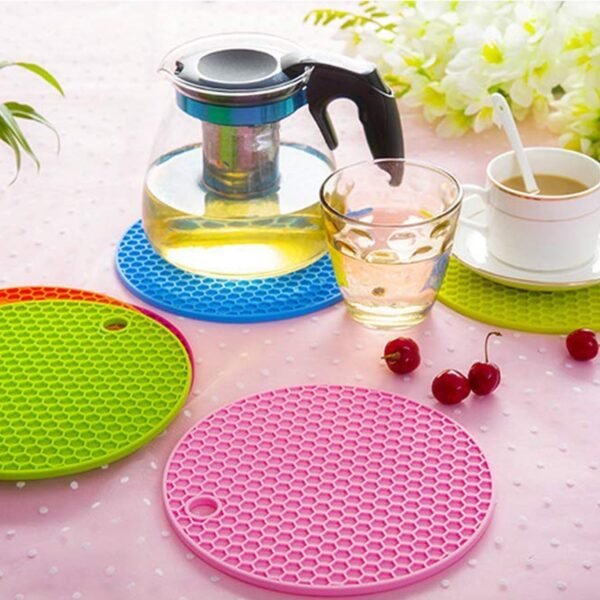 Silicone Hot Mat – Heat-Resistant Pad for Breakfast, Lunch & Dinner Use