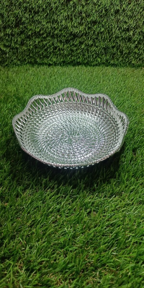 3158aa64-9662-4d6e-95e3-c6a4fe986338.jpg Round Traditional Multipurpose Mukhwas Serving Tray – Decorative Platters (1 Pc)