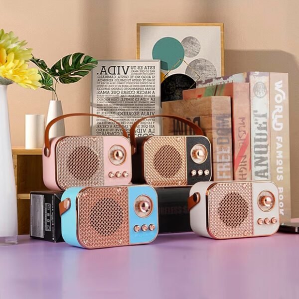 31_massager.jpg Vintage Style Wireless Portable Speaker with Retro Radio (1 Pc)