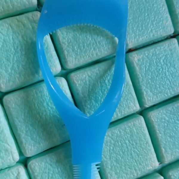 358eb8ab-88e7-453d-9c6f-05ba8e2d3846_cf9adb82-4b46-40b8-91e9-481fba188fa1.jpg 3-in-1 Plastic Eyelash Tool: Mascara Guide, Brush & Curler (1 Pc)