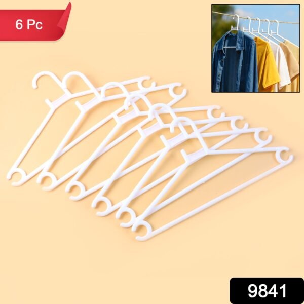 Plastic Clothes Hangers – Set of 6