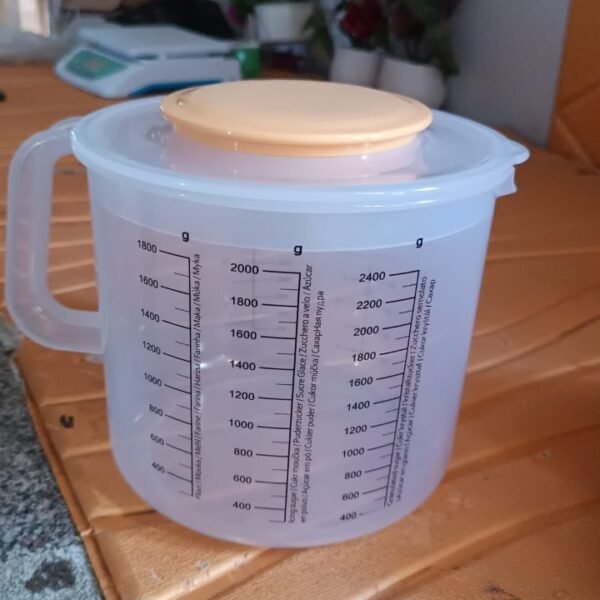 37a03446-1a53-43ad-8c9b-ec9c1f02887a.jpg Plastic Baking Measuring Cup 2.5L Measurement with Scale Kitchen Pouring Cup