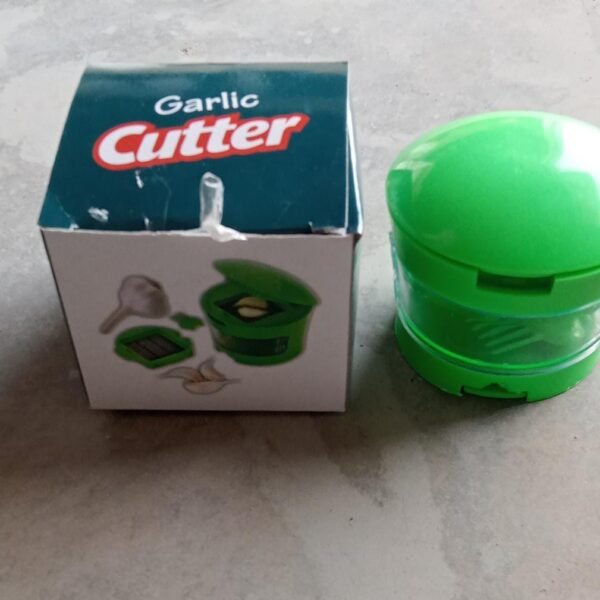 Garlic Cutter/Chopper/Crusher for Kitchen (Green, 1 Pc)