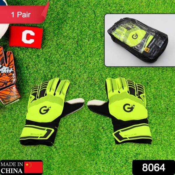 3806b379-0c84-42c0-969c-35fca4a7ebd2_a63d1f7a-ca5c-475f-ac74-6515f9a93086.jpg Kids Sports Goalkeeper Gloves with Finger Protection (1 Pair)