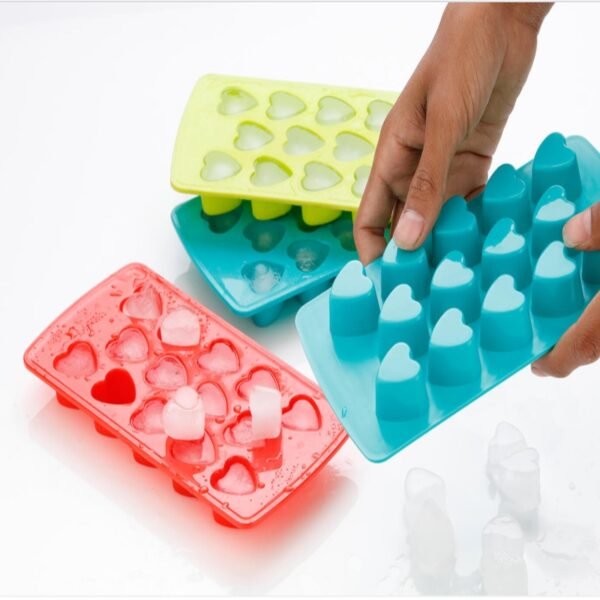3_0e9d74dc-1ef0-4b7c-9ce2-3a7d9426fb61.jpg Heart Shape Ice Cube & Candy Tray – 14 Cavities (Multicolor)