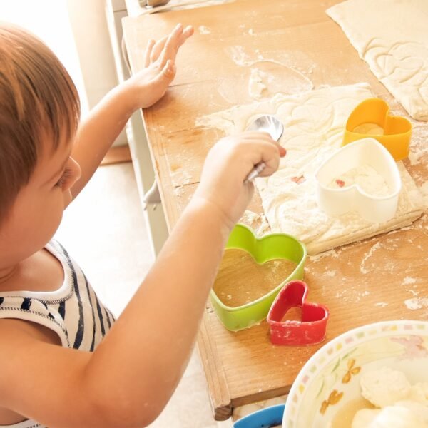 3_47f86d0f-d045-48e0-aae4-326a379a46fa.jpg Cookie Cutter with Shape Heart Round Star and Flower (4 Pack)