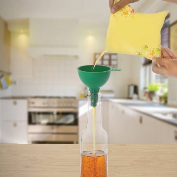 Food-Grade Silicone Funnel: Safe & Easy Transfer for Liquids & Grains (1 Pc)