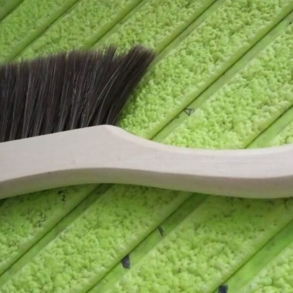 3b9f0848-d6c8-49ba-8529-0ad2a8c05b24.jpg Dust Cleaning Brush (1 Pc)