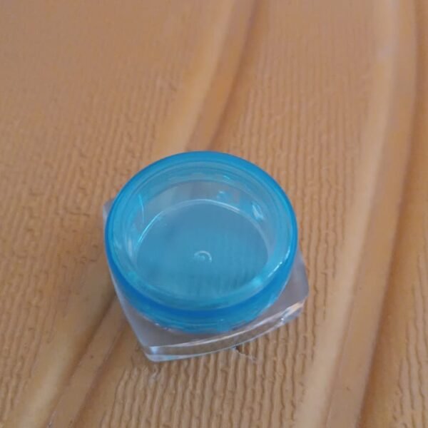 Plastic Empty Round Makeup Jar Pot Travel Cream Powder Cosmetic Container (1 Pc)