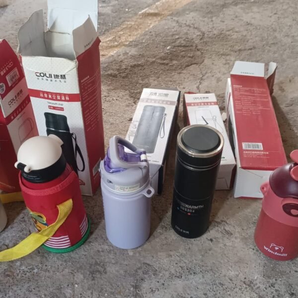 Stainless Steel Water Bottles 500 ML Approx (Mix Design & Color / 1 Pc)