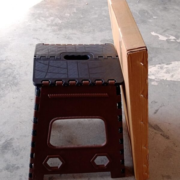 419626e4-8436-4f8c-a5d4-473b66e762b3.jpg 1pc 18inch Folding Stool Adults and Kids, Also For Kitchen Stepping With (Brown Box)