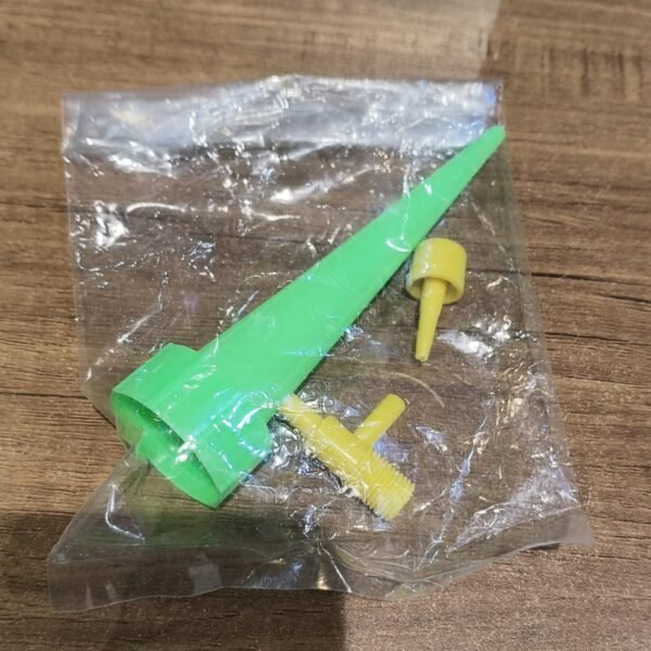Green Plant Watering Spikes self Watering Spikes (1 Pc)