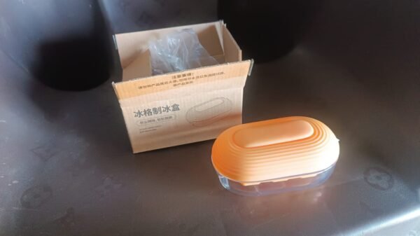 432b22e6-bb1f-4fb6-927f-232fc4527dd3.jpg Plastic Ice Cube Tray (1 Set)