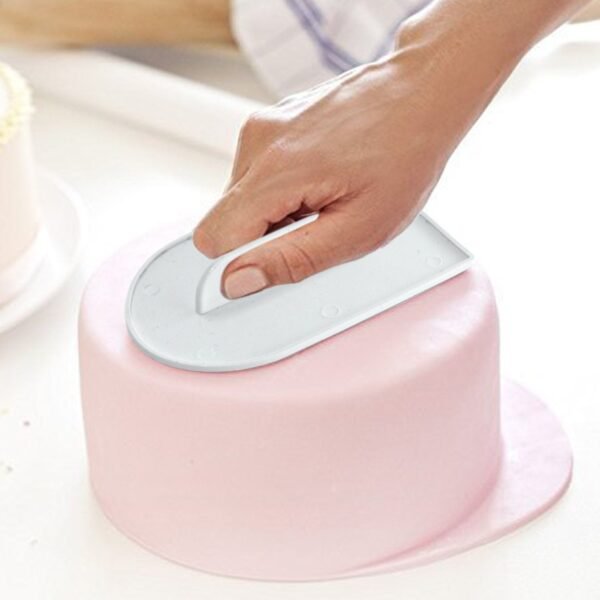468905.jpg Plastic Cake Pastry Decorating Baking Icing Smoother