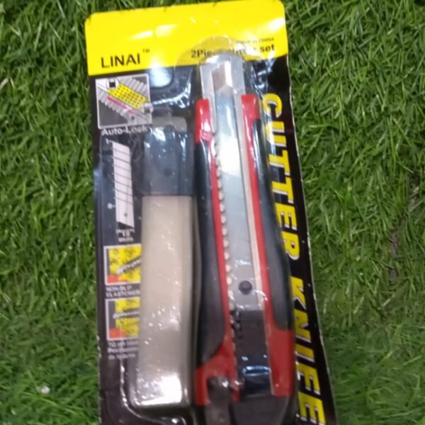 46e974e9-1c54-4f70-b7be-995ae1ffb938.jpg Heavy Duty 18mm Cutter Knife Set with Extra Blades for Office & Home