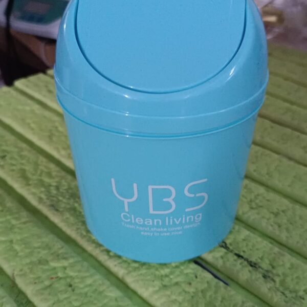 Mini Trash Can with Lid Small Tiny Trash Bin (18x13 Cm / 1 Pc)