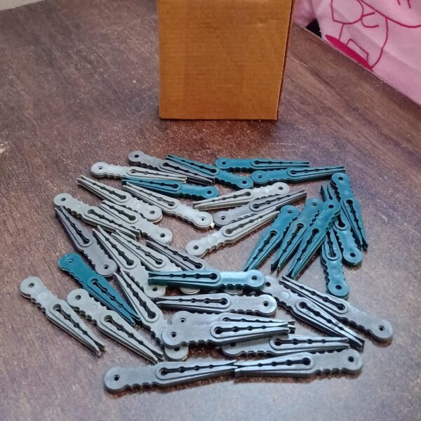 36Pcs MULTIPURPOSE PLASTIC CLOTH HANGING PEGS / CLIPS - 36 PCS