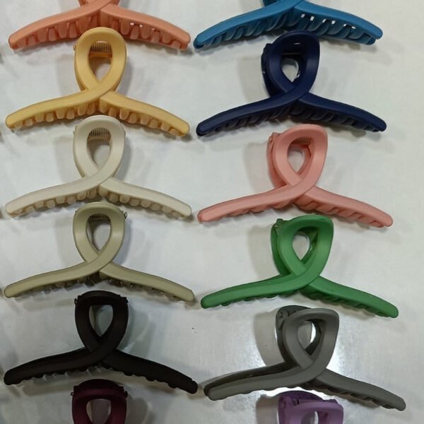 Plastic Hair Claw Clips Strong Clips (1 Pc / Mix Design & Color), Hair accessories (1 Pc / Mix Design & Color)