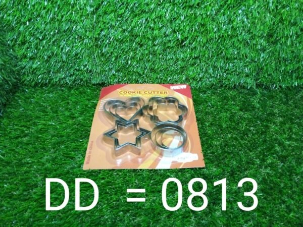 4f06f252-1fc1-43e0-affb-97dfbc9e3a80.jpg Stainless Steel Cookie Cutter Set – Heart, Round, Star & Flower Shapes (12 Pcs)