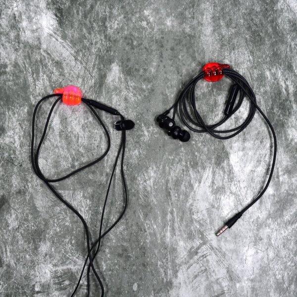 4image_525086e5-e30a-4238-bbf7-1ba04f2c12c9.jpg 10pc Multi functional Hand Shape Wall Clip Hanger Keys Cable Holder (Moq -4pc)