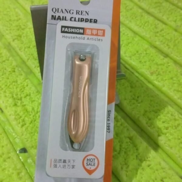 50d52ae6-cbab-45e4-af9f-0df179696b91.jpg Stainless Steel Folding Portable Large Nail Clippers with Nail File (1 Pc)