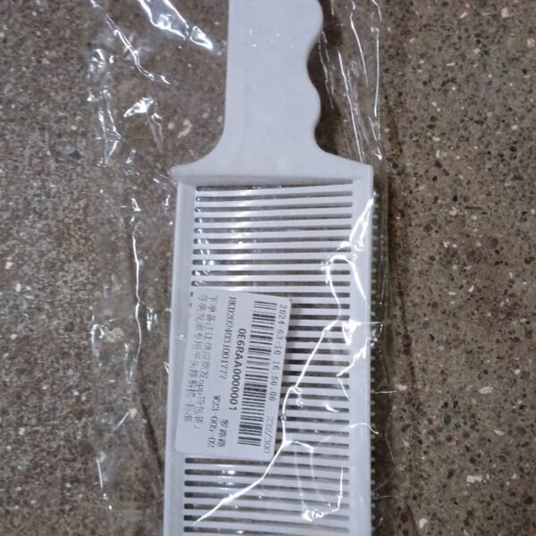 Ergonomic Flat Top Hair Clipper Comb – Styling Brush & Comb Tool (1 Pc)