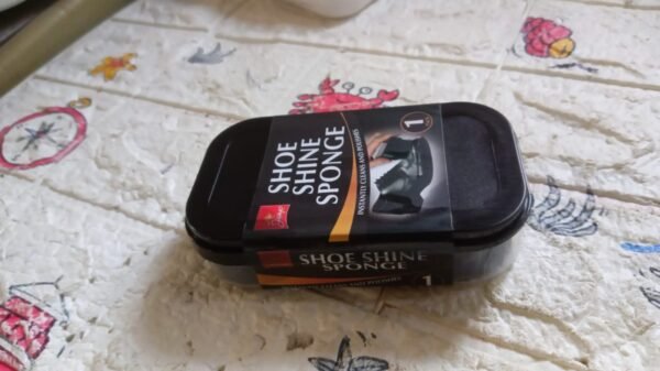 Shoe Shiner and Shoe Polish (1 Pc)