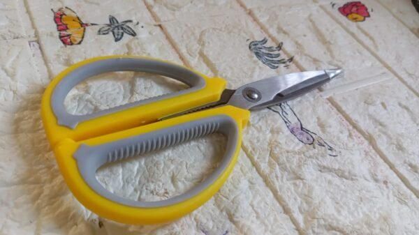 53833b0a-d8a1-401c-9e6b-1ac8406a7d5e.jpg Large Multipurpose Scissors: Comfort Grip & Precision Cuts (1 Pc)