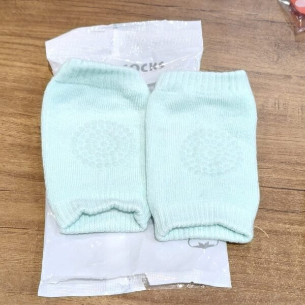 553427ec-5d69-4f4d-8327-7adb718a630e.jpg Mint Green Toddler Wool Knit Leg Warmer (Knee Guard)